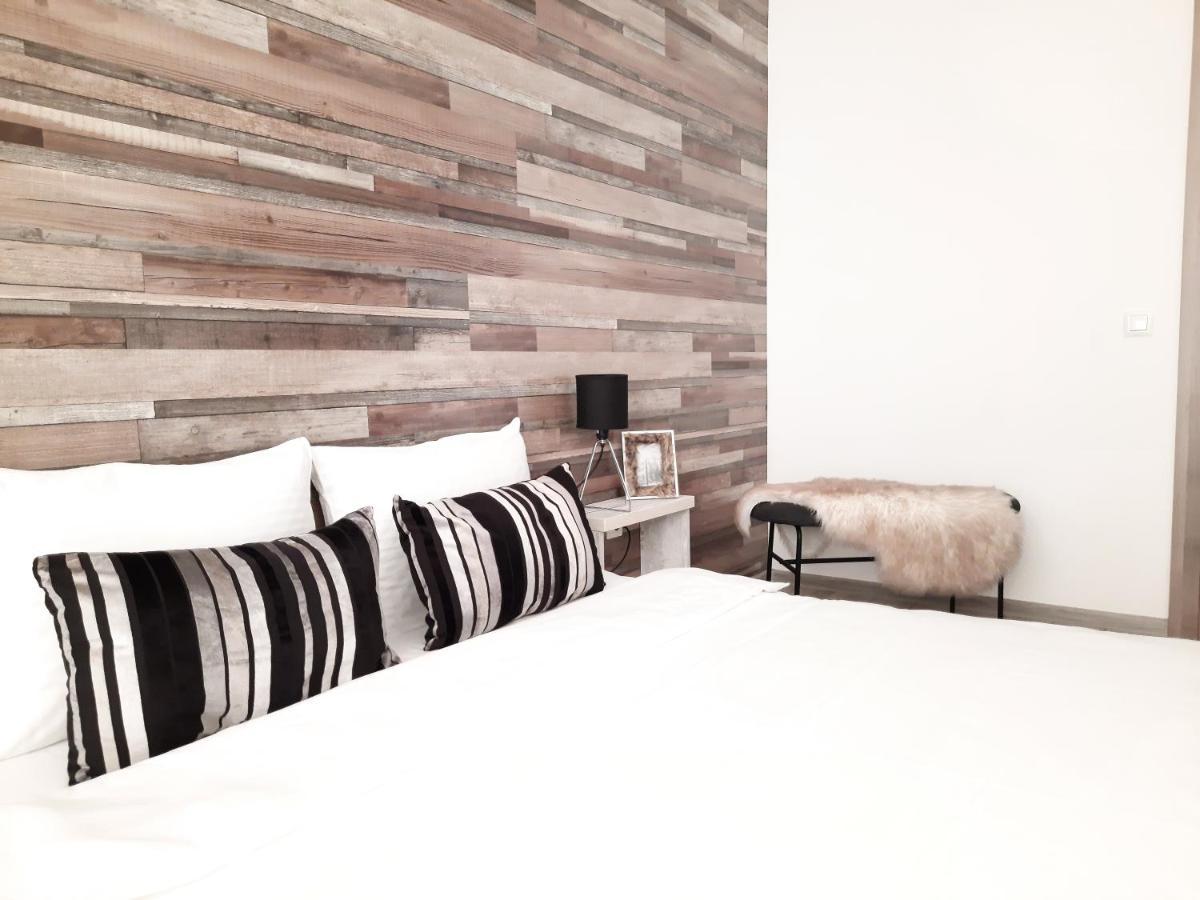 New Grey Residence Apartament เตอร์กู-มูเรช ภายนอก รูปภาพ
