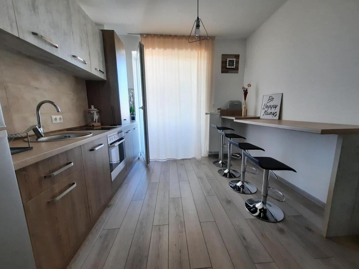 New Grey Residence Apartament เตอร์กู-มูเรช ภายนอก รูปภาพ